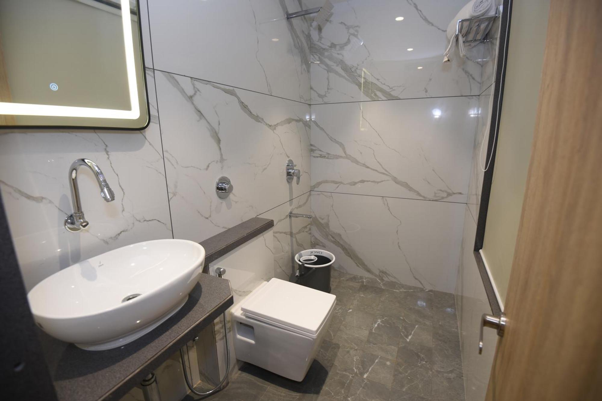 Vishnu Krupa Executive Rooms Virār Esterno foto